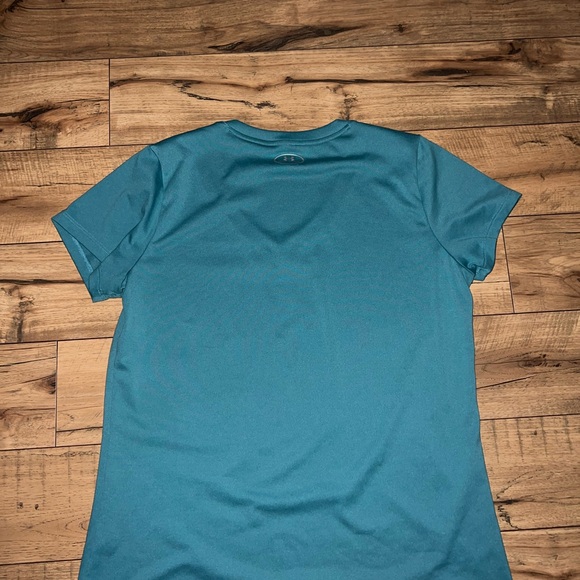 Teal under armor colored top - Picture 2 of 3